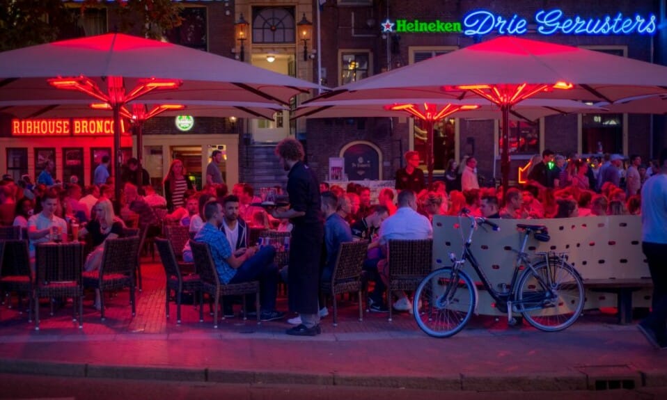 Avondvertier: Duik in het bruisende nachtleven van Groningen