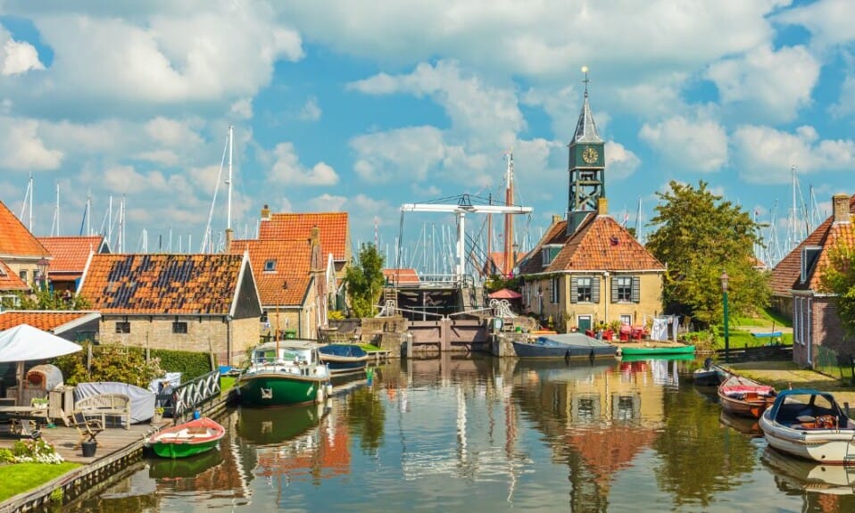 Waterparadijs: Verken de Friese meren en waterwegen