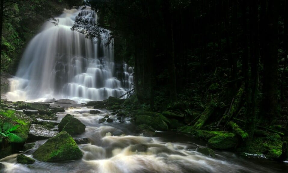 De watervallen van de 18 nationale parken van Tasmanië