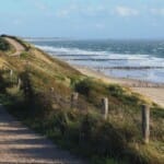 Zon, zee en zand: Ontdek de stranden en duinen van Zeeland